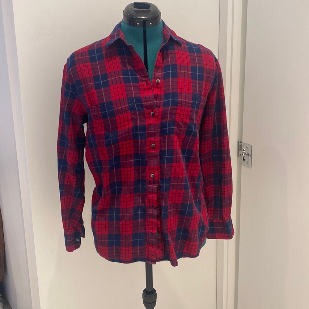Madewell Boyfriend Button-down Shirt with red and blue plaid, size S